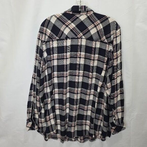Torrid Shirt Plus Size 4 4X Blue Pink Plaid Rayon Button Front Long Sleeve Soft - Picture 4 of 10